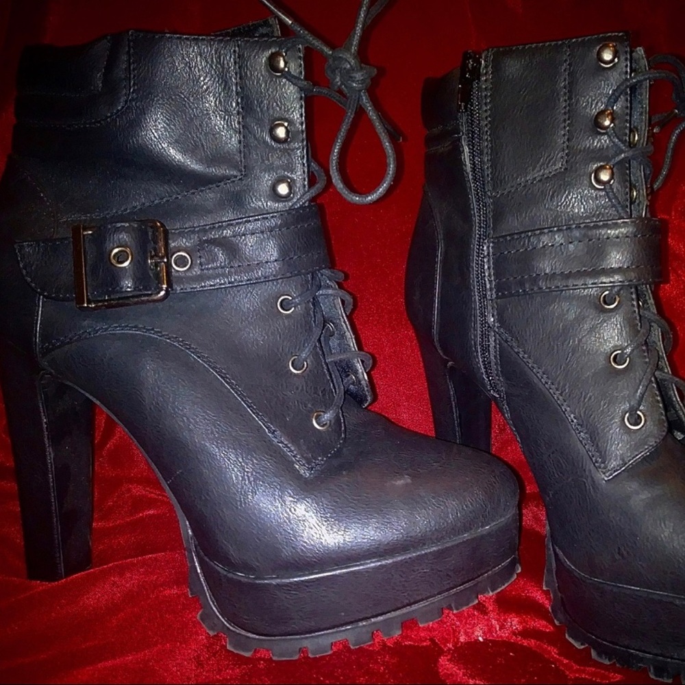 🖤 Black booties 🖤 size 9